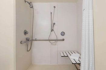 Room, 1 King Bed, Accessible, Non Smoking (Mobility/Hearing)