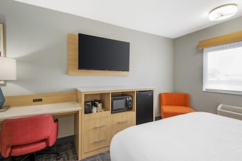 Standard Room, 2 Queen Beds, Non Smoking (Walk-in Shower;Pets Not Allowed)
