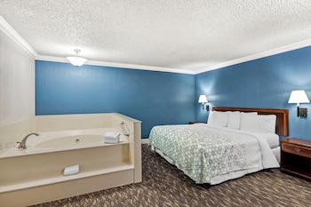 Suite, 1 King Bed, Non Smoking, Jetted Tub