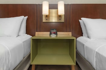 Room, 2 Queen Beds