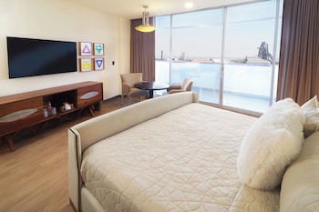 Suite, 1 Bedroom (Dining)
