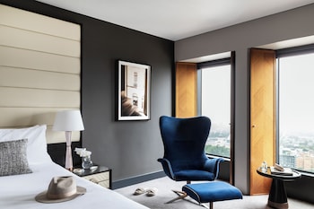 Luxury Room, 1 King Bed, Club Lounge Access, City View (Club Sofitel Access)