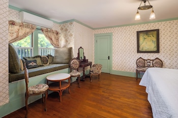Dole Junior Suite