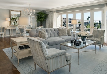 Grand Deluxe, Suite