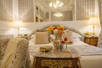 Grand Deluxe Double Room