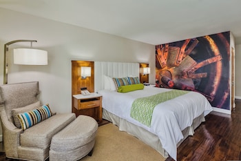 Standard Room, 1 King Bed