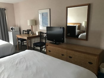 Standard Room, 2 Queen Beds, Non Smoking