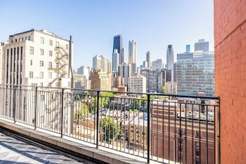 Signature Suite, Terrace, City View