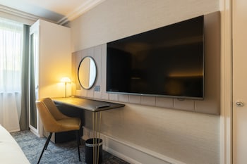 Premium Room, 1 King Bed with Sofa bed