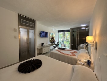 Premium Room, 2 Double Beds, Non Smoking, Pool View