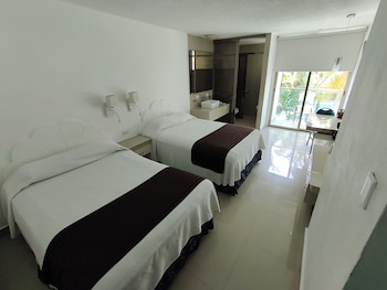 Premium Room, Pool View