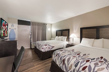 Deluxe Room, 2 Queen Beds, Accessible, Non Smoking