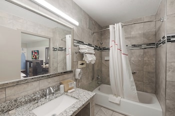 Deluxe Room, 1 King Bed, Accessible, Non Smoking
