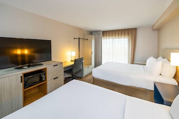Room, 2 Queen Beds, Non Smoking