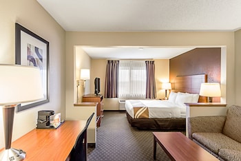 Suite, 1 Queen Bed with Sofa bed, Non Smoking