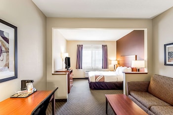 Suite, 1 Queen Bed with Sofa bed, Non Smoking
