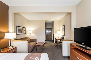 Suite, 1 Queen Bed with Sofa bed, Non Smoking