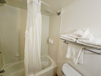 Room, 2 Queen Beds, Non Smoking