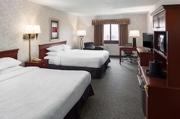 Classic Room, 2 Queen Beds, Accessible
