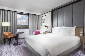 Deluxe Room, 1 King Bed