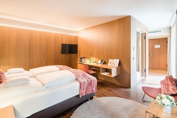 Executive Room, 1 Double Bed, Annex Building (Cozy Sitting Corner)
