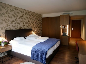 Executive Room, 1 Double Bed, Annex Building (Cozy Sitting Corner)