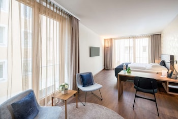 Executive Room, 1 Double Bed, Annex Building (Cozy Sitting Corner)