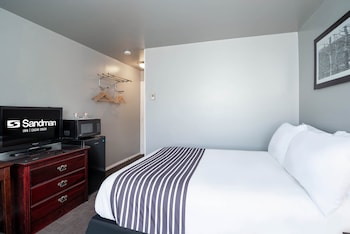Standard Room, 1 Queen Bed