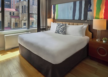 Deluxe Room, 1 King Bed