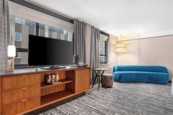 Premium Room, 2 Queen Beds, Accessible (Communications)