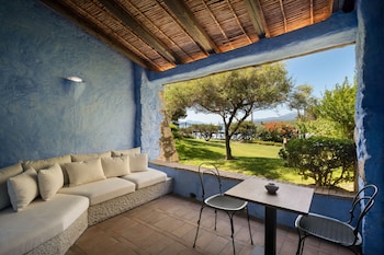 Deluxe Room, 1 King Bed, Garden Access, Garden View (Design, Original Wing)