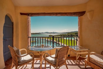 Premium Room, 1 King Bed, Sea View (Contemporary, Terrace)