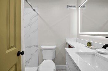 Renovated King Room, Second Floor