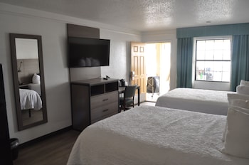 Room, 2 Double Beds, Accessible, Non Smoking (Tub with Grab Bars)