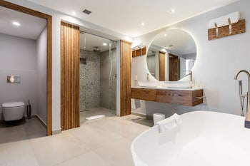Sea View Suite