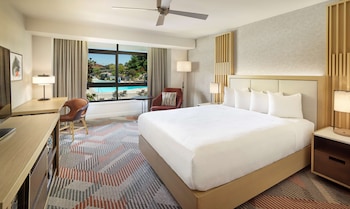 Room, 1 King Bed, Balcony, Pool View
