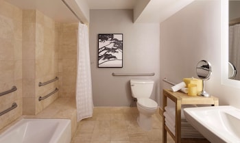 Room, 2 Queen Beds