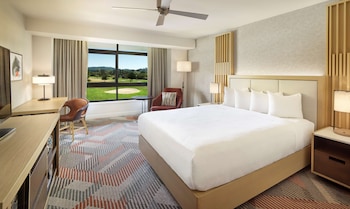 Room, 1 King Bed, Golf View