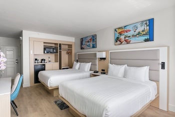 Deluxe Room, 2 Double Beds, Partial Ocean View