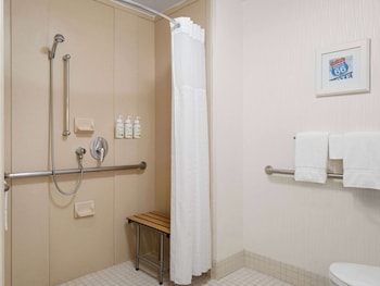 Room, 2 Queen Beds, Accessible, Non Smoking (Mobility, Roll-in Shower)
