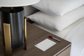 Club Room, 1 King Bed