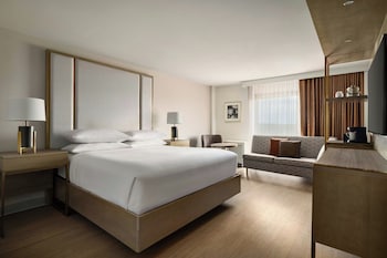 Club Room, 1 King Bed
