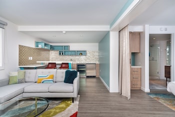 Bay View King Suite