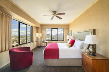 Deluxe Room, 1 King Bed