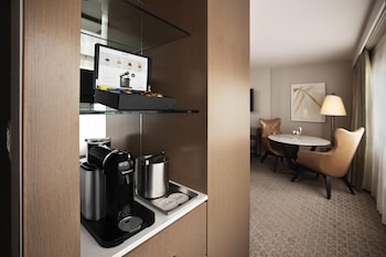 Deluxe Room, 1 King Bed, Non Smoking