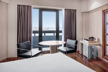 Superior Room, 1 King Bed