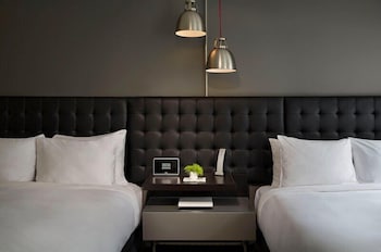 Deluxe Room, 2 Queen Beds