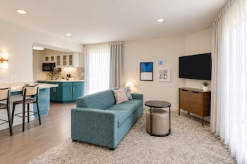 Suite, 1 King Bed (One Bedroom)