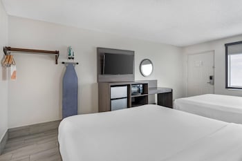 Standard Room, 2 Double Beds, Non Smoking