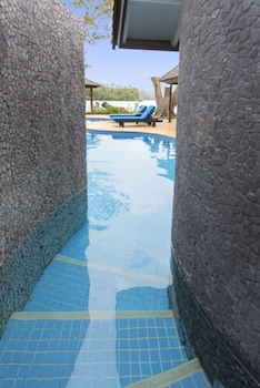 Efate Pool Villa (Villa with its own Pool)